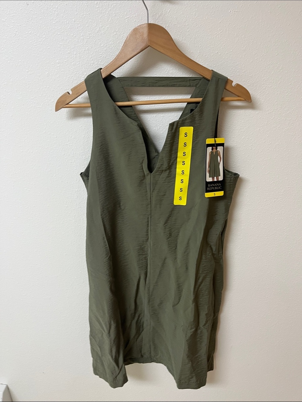 Banana Republic Olive Green V-Neck Sleeveless Dress NWT women’s size S